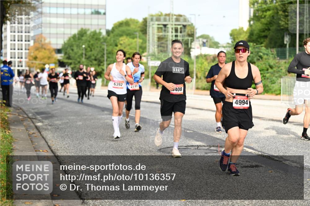 06.09.2026 - CURREX Alsterlauf Dr. Thomas Lammeyer http://msf.ph/oto/10136357 06.09.2026 10:01:24 Laufen 6392, 2195, 408, 4994 meine-sportfotos.de