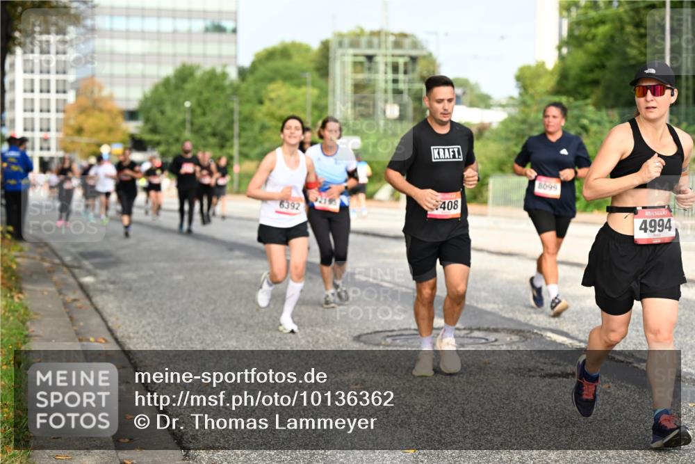 06.09.2026 - CURREX Alsterlauf Dr. Thomas Lammeyer http://msf.ph/oto/10136362 06.09.2026 10:01:24 Laufen 6392, 408, 8099, 4994 meine-sportfotos.de