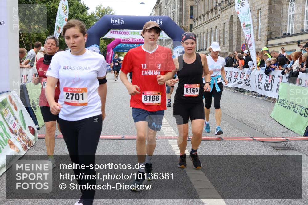 06.09.2026 - CURREX Alsterlauf Strokosch-Dieckow http://msf.ph/oto/10136381 06.09.2026 10:11:51 Ziel 2110, 2125, 2192, 2701, 3662, 3663, 3704, 4276, 4611, 4653, 5197, 5292, 6166, 6362, 6467, 8165, 8166 meine-sportfotos.de