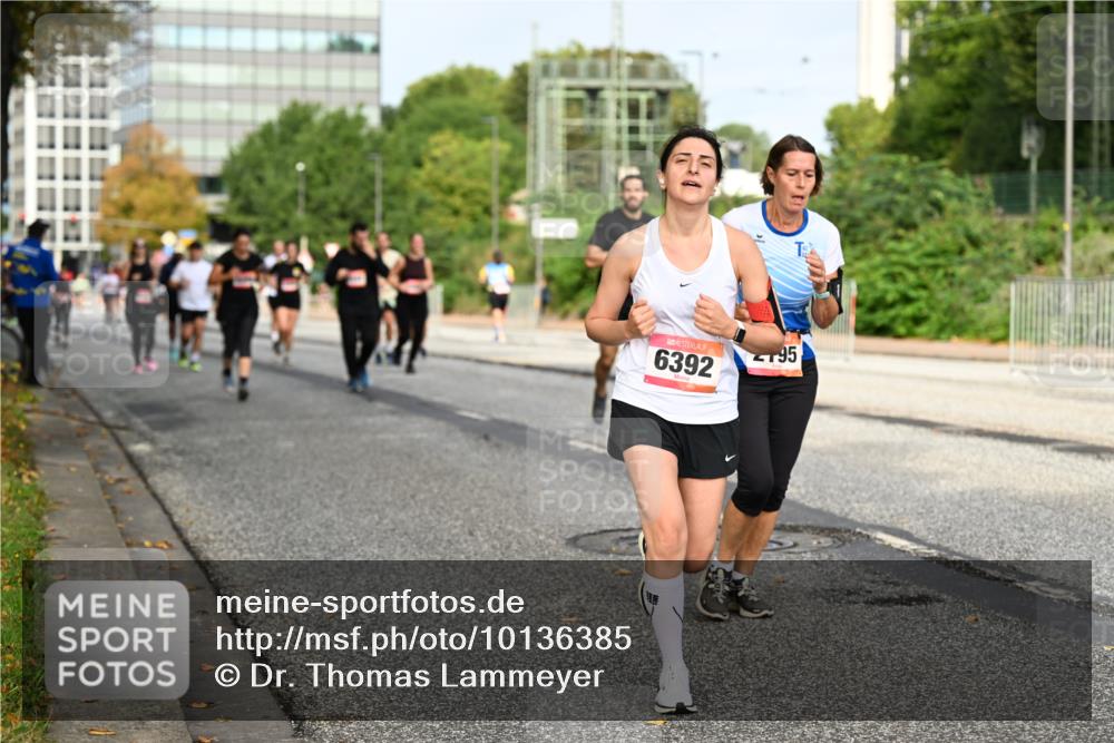 06.09.2026 - CURREX Alsterlauf Dr. Thomas Lammeyer http://msf.ph/oto/10136385 06.09.2026 10:01:26 Laufen 6392, 95 meine-sportfotos.de