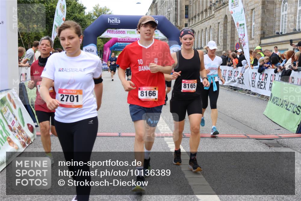 06.09.2026 - CURREX Alsterlauf Strokosch-Dieckow http://msf.ph/oto/10136389 06.09.2026 10:11:51 Ziel 2110, 2125, 2192, 2701, 3662, 3663, 3704, 4276, 4611, 4653, 5197, 5292, 6166, 6362, 6467, 8165, 8166 meine-sportfotos.de