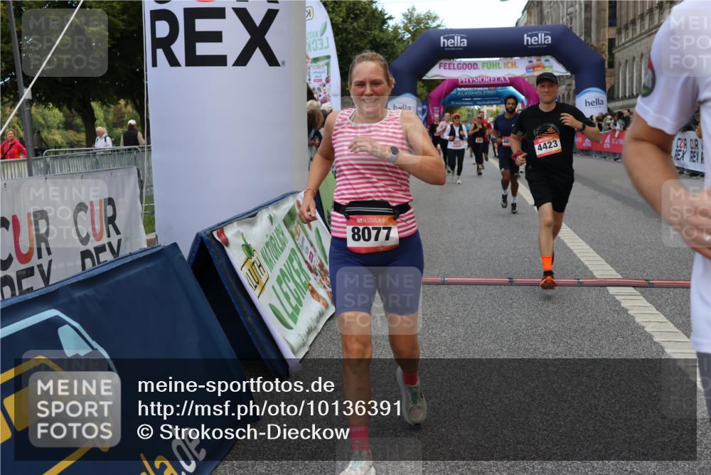 06.09.2026 - CURREX Alsterlauf Strokosch-Dieckow http://msf.ph/oto/10136391 06.09.2026 09:58:35 Ziel 2013, 2173, 2717, 3031, 3261, 3560, 3693, 4050, 4147, 4227, 4256, 4304, 4352, 4356, 4423, 4652, 5521, 5640, 5725, 5840, 6073, 6099, 6118, 6470, 8077, 8319 meine-sportfotos.de