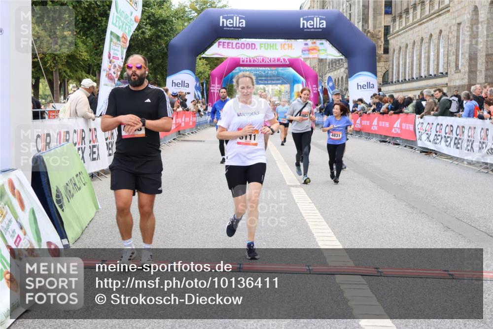 06.09.2026 - CURREX Alsterlauf Strokosch-Dieckow http://msf.ph/oto/10136411 06.09.2026 10:12:18 Ziel 3048, 3111, 3601, 4063, 4831, 4948, 5573, 5883, 5889 meine-sportfotos.de