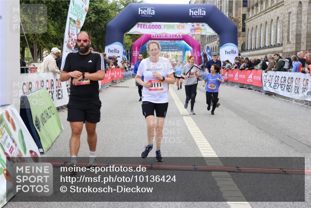 06.09.2026 - CURREX Alsterlauf Strokosch-Dieckow http://msf.ph/oto/10136424 06.09.2026 10:12:18 Ziel 3048, 3111, 3601, 4063, 4831, 4948, 5573, 5883, 5889 meine-sportfotos.de