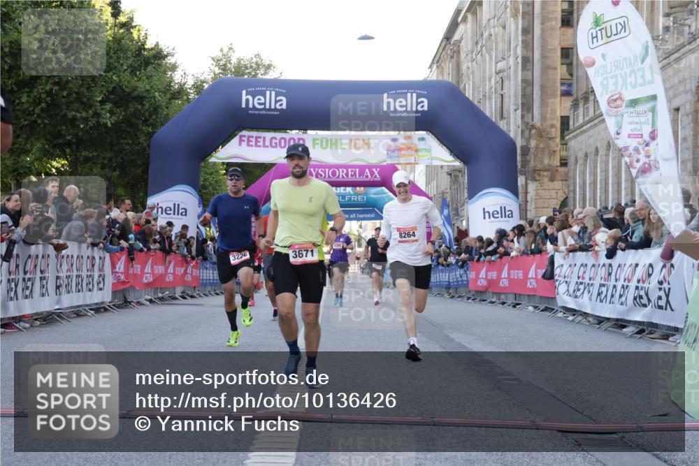 06.09.2026 - CURREX Alsterlauf Yannick Fuchs http://msf.ph/oto/10136426 06.09.2026 09:44:42 Ziel 2442, 3226, 3445, 3503, 3671, 4133, 4597, 5453, 5529, 6201, 8216, 8224, 8264 meine-sportfotos.de