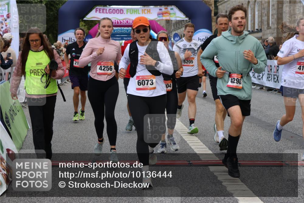 06.09.2026 - CURREX Alsterlauf Strokosch-Dieckow http://msf.ph/oto/10136444 06.09.2026 09:58:40 Ziel 2034, 2120, 2717, 3031, 4147, 4227, 4256, 4265, 4304, 4356, 4423, 4652, 4695, 4747, 5205, 5207, 5521, 5706, 5725, 5810, 6073, 6118, 8077 meine-sportfotos.de