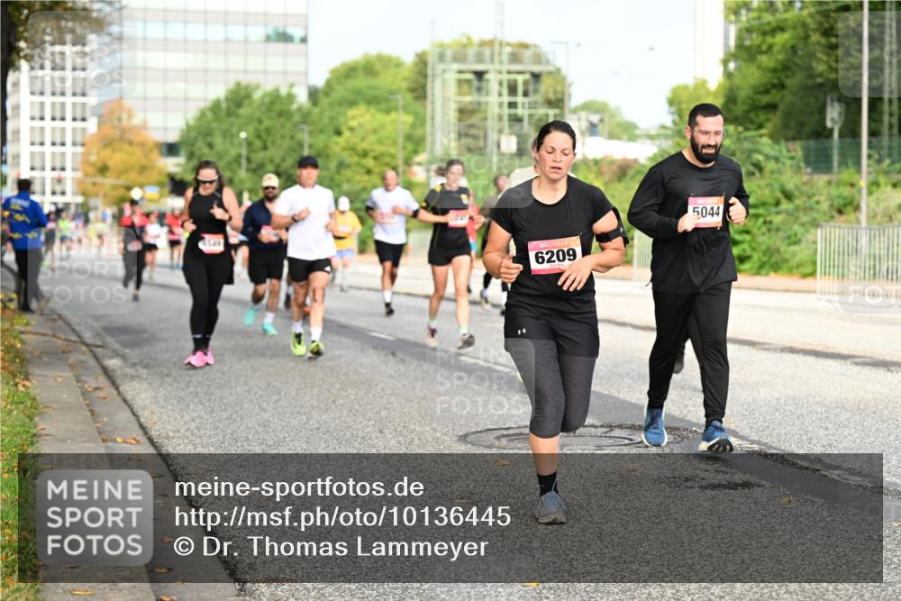 06.09.2026 - CURREX Alsterlauf Dr. Thomas Lammeyer http://msf.ph/oto/10136445 06.09.2026 10:01:32 Laufen 28, 6209, 5044 meine-sportfotos.de