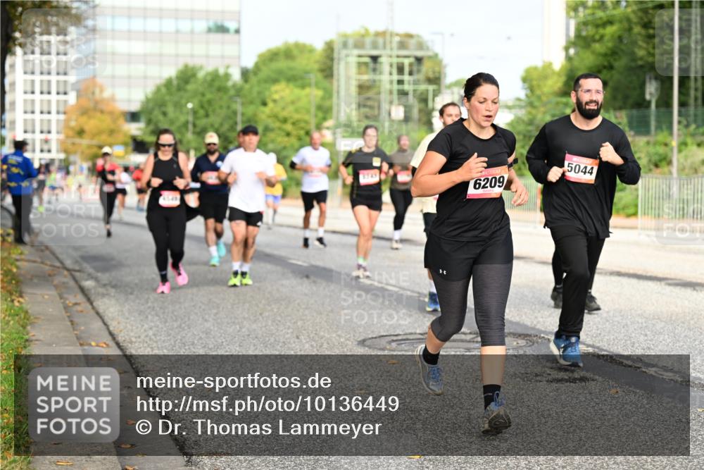 06.09.2026 - CURREX Alsterlauf Dr. Thomas Lammeyer http://msf.ph/oto/10136449 06.09.2026 10:01:32 Laufen 45, 45, 6209, 5044 meine-sportfotos.de