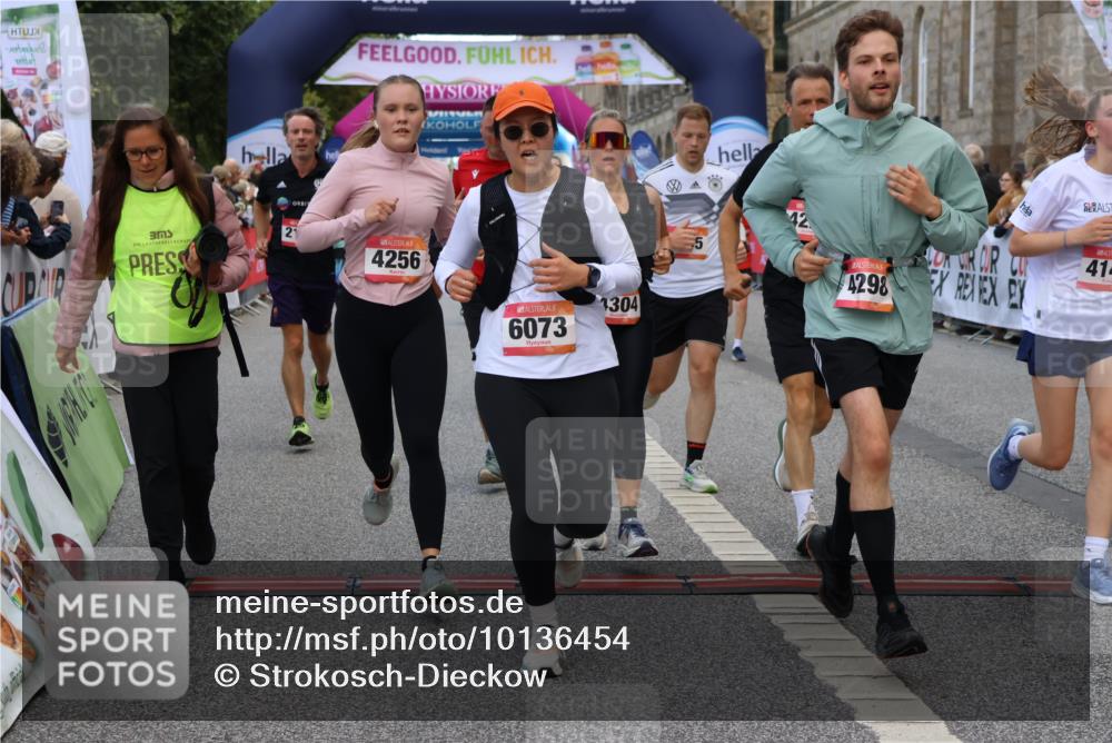 06.09.2026 - CURREX Alsterlauf Strokosch-Dieckow http://msf.ph/oto/10136454 06.09.2026 09:58:40 Ziel 2034, 2120, 2717, 3031, 4147, 4227, 4256, 4265, 4304, 4356, 4423, 4652, 4695, 4747, 5205, 5207, 5521, 5706, 5725, 5810, 6073, 6118, 8077 meine-sportfotos.de