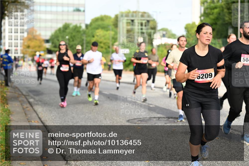 06.09.2026 - CURREX Alsterlauf Dr. Thomas Lammeyer http://msf.ph/oto/10136455 06.09.2026 10:01:33 Laufen 6209, 50 meine-sportfotos.de