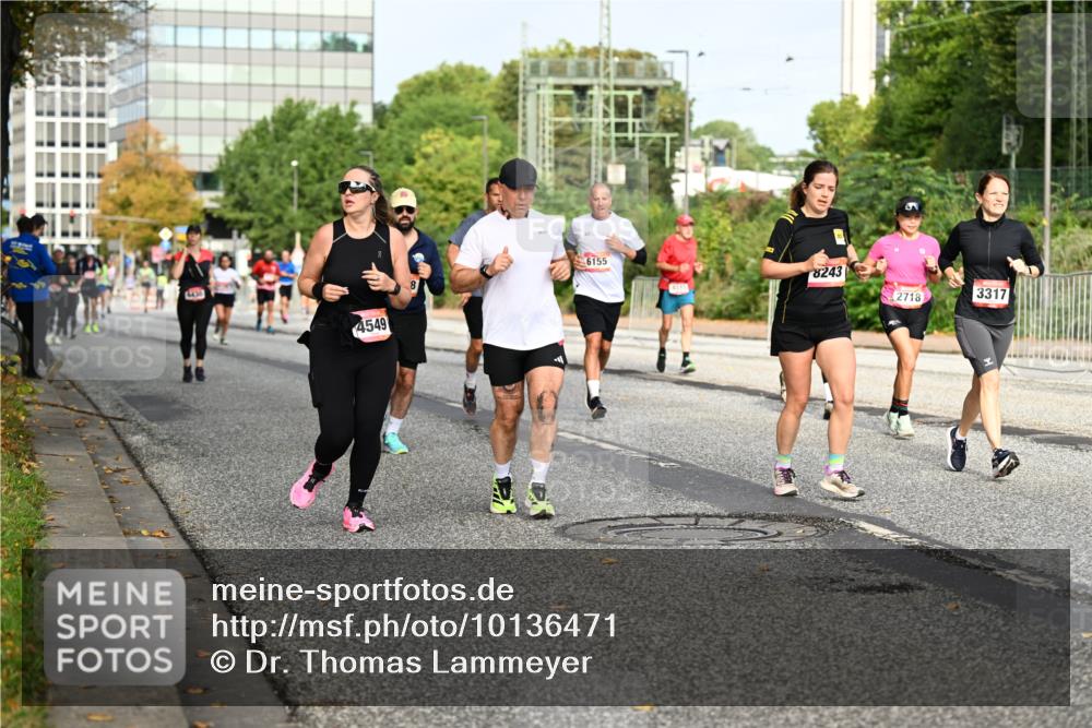 06.09.2026 - CURREX Alsterlauf Dr. Thomas Lammeyer http://msf.ph/oto/10136471 06.09.2026 10:01:34 Laufen 4549, 6155, 8243, 2718, 3317 meine-sportfotos.de