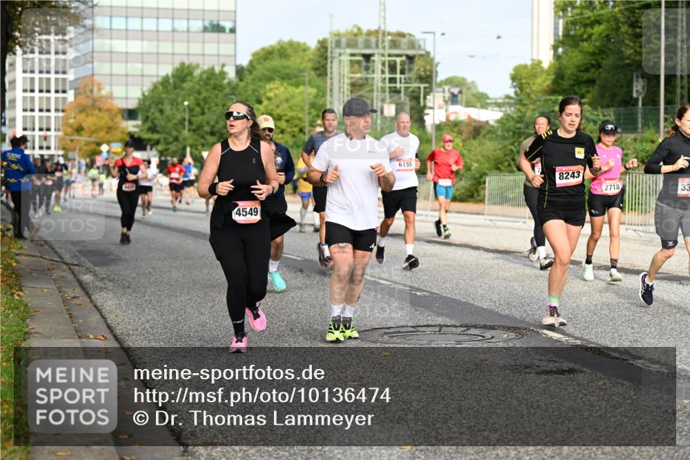 06.09.2026 - CURREX Alsterlauf Dr. Thomas Lammeyer http://msf.ph/oto/10136474 06.09.2026 10:01:34 Laufen 4549, 6155, 8243, 2718, 33 meine-sportfotos.de