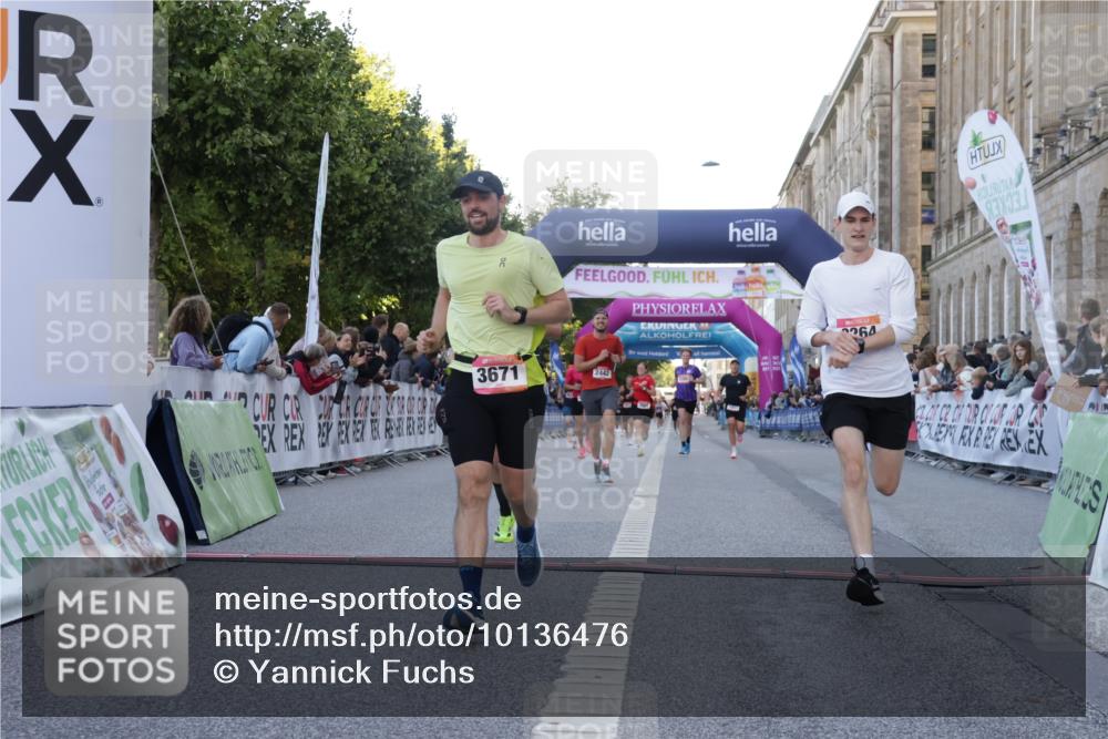 06.09.2026 - CURREX Alsterlauf Yannick Fuchs http://msf.ph/oto/10136476 06.09.2026 09:44:44 Ziel 2442, 3226, 3445, 3503, 3671, 3802, 4039, 5529, 6201, 8216, 8224, 8264 meine-sportfotos.de