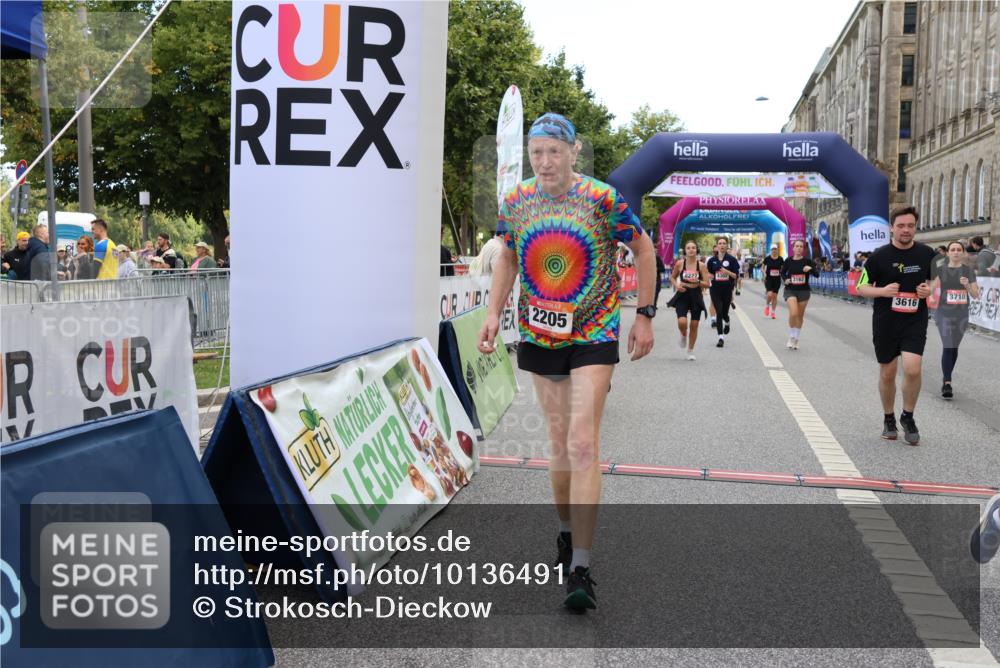06.09.2026 - CURREX Alsterlauf Strokosch-Dieckow http://msf.ph/oto/10136491 06.09.2026 10:12:36 Ziel 2132, 2205, 2750, 3162, 3173, 3244, 3245, 3616, 3710, 4302, 4421, 4810, 4975, 4976, 5185, 5285, 6094, 6237, 8227 meine-sportfotos.de