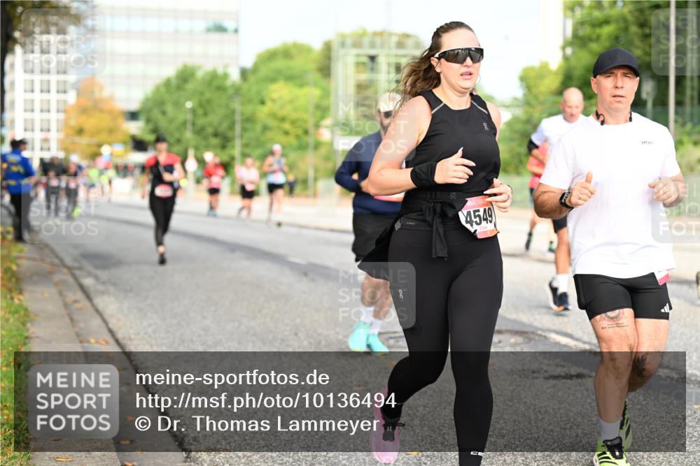 06.09.2026 - CURREX Alsterlauf Dr. Thomas Lammeyer http://msf.ph/oto/10136494 06.09.2026 10:01:36 Laufen 4549 meine-sportfotos.de
