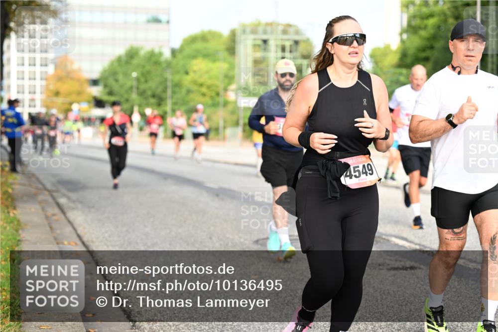06.09.2026 - CURREX Alsterlauf Dr. Thomas Lammeyer http://msf.ph/oto/10136495 06.09.2026 10:01:36 Laufen 4549 meine-sportfotos.de