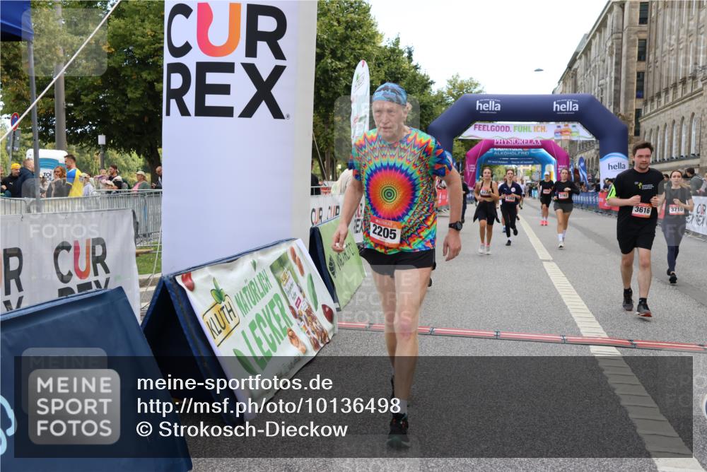 06.09.2026 - CURREX Alsterlauf Strokosch-Dieckow http://msf.ph/oto/10136498 06.09.2026 10:12:37 Ziel 2132, 2205, 2750, 3162, 3244, 3245, 3616, 3710, 4302, 4421, 4975, 4976, 5185, 5285, 5369, 6094, 6237, 8227 meine-sportfotos.de