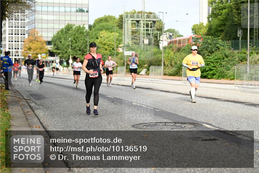 06.09.2026 - CURREX Alsterlauf Dr. Thomas Lammeyer http://msf.ph/oto/10136519 06.09.2026 10:01:39 Laufen 4430, 6110 meine-sportfotos.de