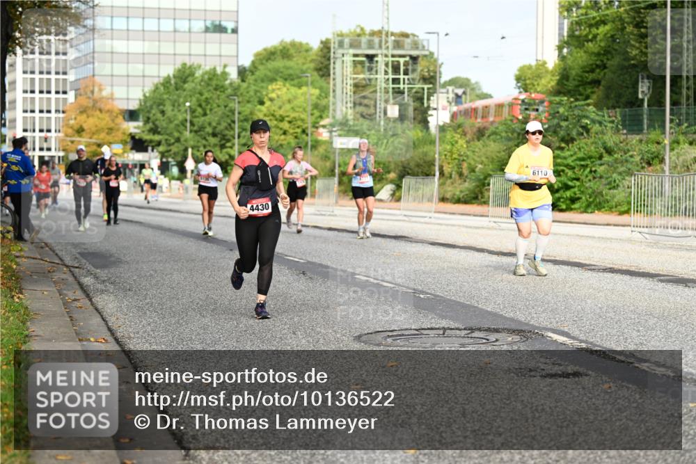 06.09.2026 - CURREX Alsterlauf Dr. Thomas Lammeyer http://msf.ph/oto/10136522 06.09.2026 10:01:39 Laufen 4430, 6110 meine-sportfotos.de