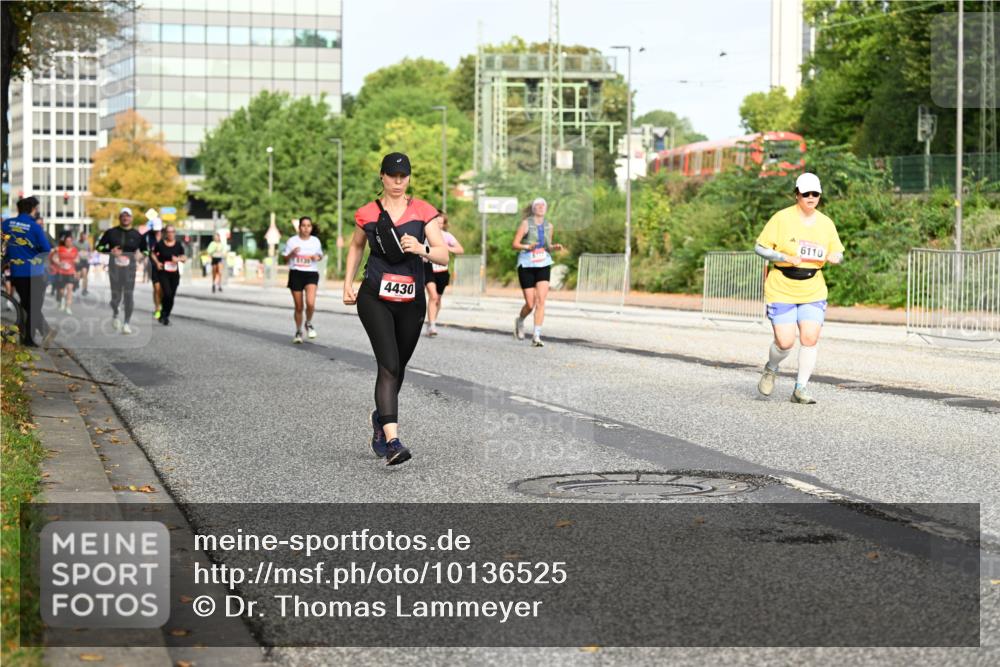 06.09.2026 - CURREX Alsterlauf Dr. Thomas Lammeyer http://msf.ph/oto/10136525 06.09.2026 10:01:39 Laufen 4430, 6110 meine-sportfotos.de