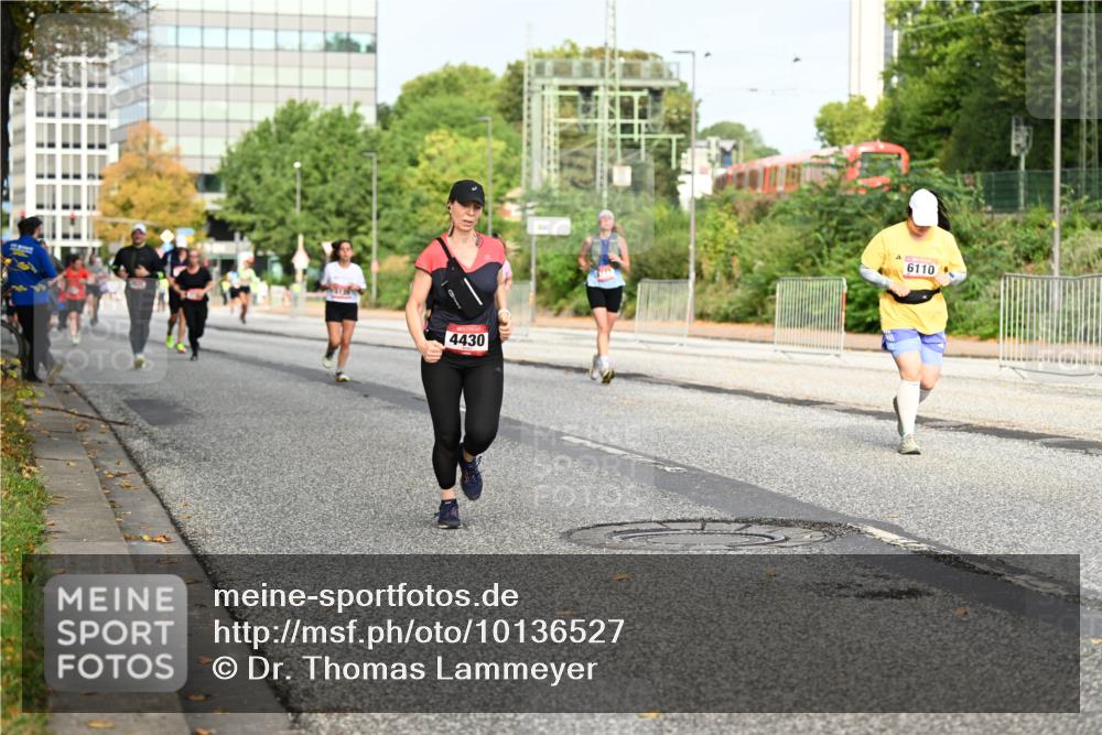06.09.2026 - CURREX Alsterlauf Dr. Thomas Lammeyer http://msf.ph/oto/10136527 06.09.2026 10:01:39 Laufen 4430, 6110 meine-sportfotos.de