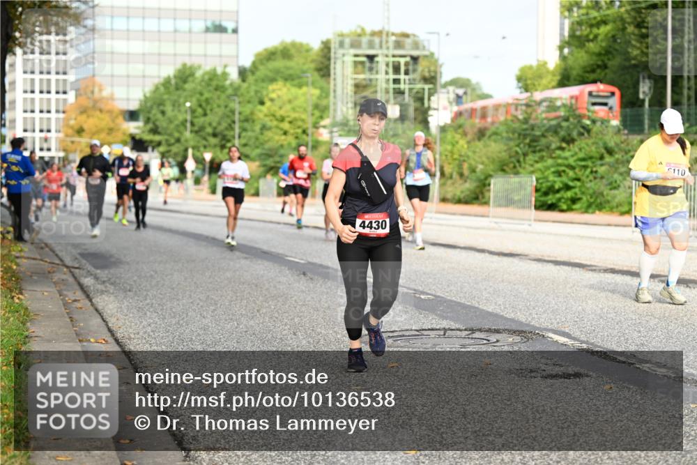 06.09.2026 - CURREX Alsterlauf Dr. Thomas Lammeyer http://msf.ph/oto/10136538 06.09.2026 10:01:40 Laufen 4430, 110 meine-sportfotos.de