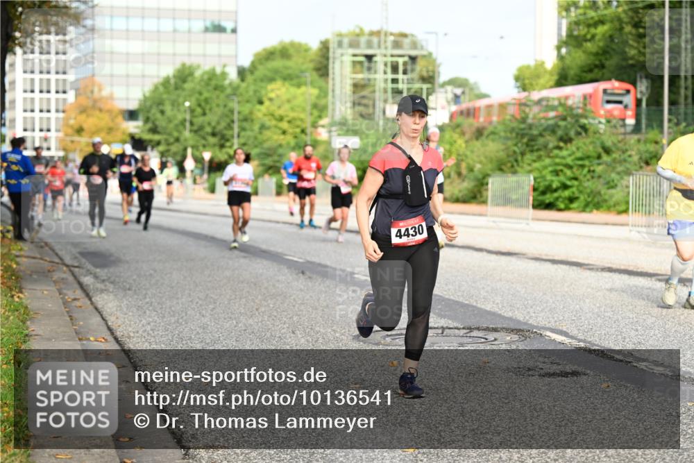 06.09.2026 - CURREX Alsterlauf Dr. Thomas Lammeyer http://msf.ph/oto/10136541 06.09.2026 10:01:41 Laufen 4430 meine-sportfotos.de