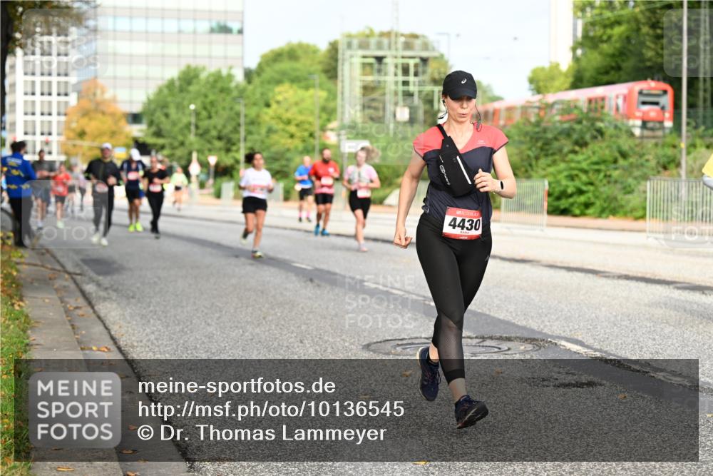 06.09.2026 - CURREX Alsterlauf Dr. Thomas Lammeyer http://msf.ph/oto/10136545 06.09.2026 10:01:41 Laufen 4430, 10, 10 meine-sportfotos.de