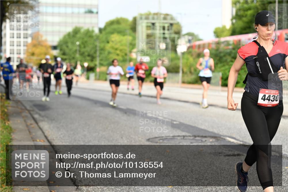 06.09.2026 - CURREX Alsterlauf Dr. Thomas Lammeyer http://msf.ph/oto/10136554 06.09.2026 10:01:42 Laufen 4430 meine-sportfotos.de
