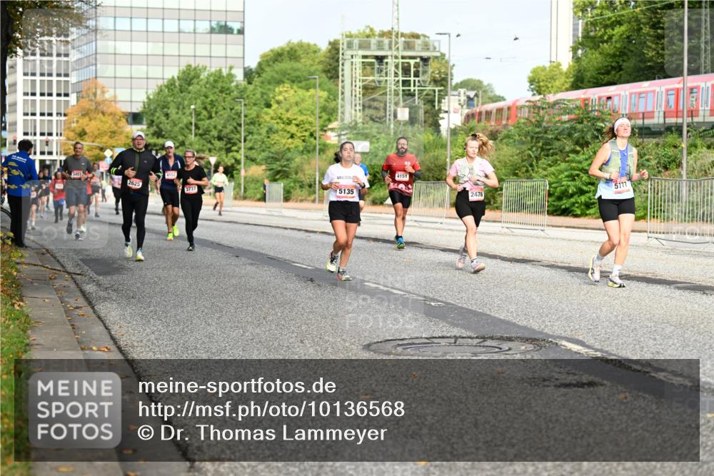 06.09.2026 - CURREX Alsterlauf Dr. Thomas Lammeyer http://msf.ph/oto/10136568 06.09.2026 10:01:43 Laufen 3457, 2625, 4152, 4151, 3737, 5135, 2476, 5177 meine-sportfotos.de