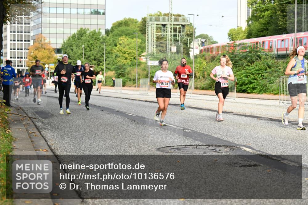 06.09.2026 - CURREX Alsterlauf Dr. Thomas Lammeyer http://msf.ph/oto/10136576 06.09.2026 10:01:44 Laufen 3457, 2625, 3737, 5135, 4151, 2476, 5777 meine-sportfotos.de