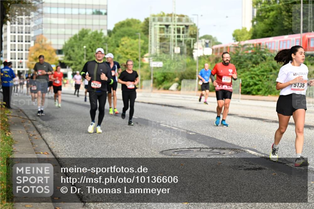 06.09.2026 - CURREX Alsterlauf Dr. Thomas Lammeyer http://msf.ph/oto/10136606 06.09.2026 10:01:46 Laufen 2625, 4151, 5135 meine-sportfotos.de