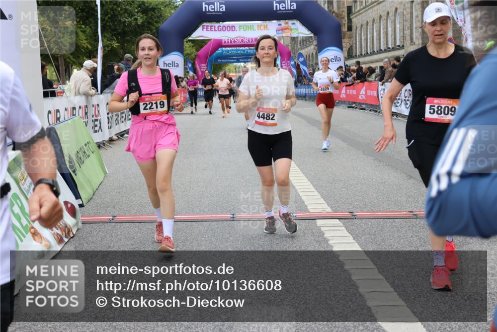 06.09.2026 - CURREX Alsterlauf Strokosch-Dieckow http://msf.ph/oto/10136608 06.09.2026 10:12:45 Ziel 2193, 2219, 2750, 2942, 3139, 3162, 3710, 4302, 4482, 4825, 5369, 5809, 8227 meine-sportfotos.de