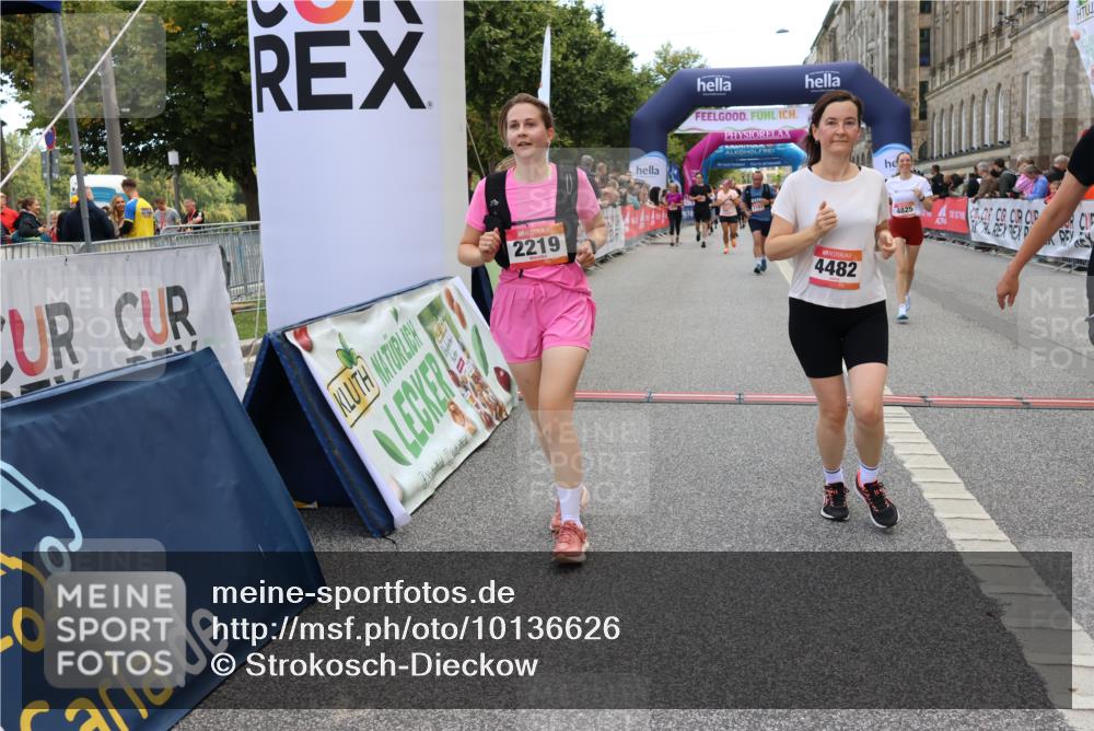 06.09.2026 - CURREX Alsterlauf Strokosch-Dieckow http://msf.ph/oto/10136626 06.09.2026 10:12:45 Ziel 2193, 2219, 2750, 2942, 3139, 3162, 3710, 4302, 4482, 4825, 5369, 5809, 8227 meine-sportfotos.de