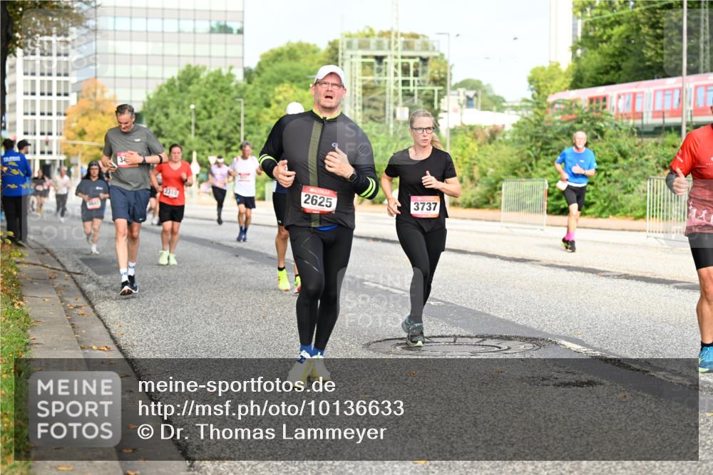 06.09.2026 - CURREX Alsterlauf Dr. Thomas Lammeyer http://msf.ph/oto/10136633 06.09.2026 10:01:48 Laufen 2310, 2625, 3737 meine-sportfotos.de
