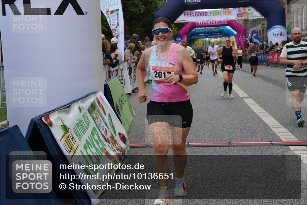 06.09.2026 - CURREX Alsterlauf Strokosch-Dieckow http://msf.ph/oto/10136651 06.09.2026 09:58:49 Ziel 2017, 2034, 2244, 2711, 3078, 3313, 3691, 4265, 4695, 4747, 5557, 5661, 5706, 5764, 5810, 5964, 6111 meine-sportfotos.de