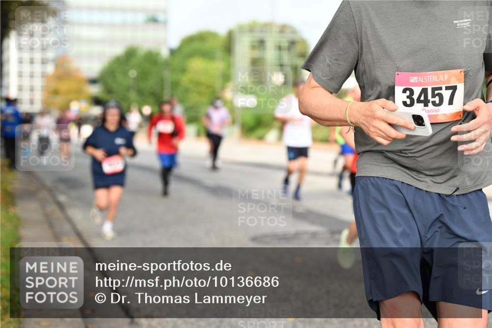 06.09.2026 - CURREX Alsterlauf Dr. Thomas Lammeyer http://msf.ph/oto/10136686 06.09.2026 10:01:53 Laufen 3457 meine-sportfotos.de