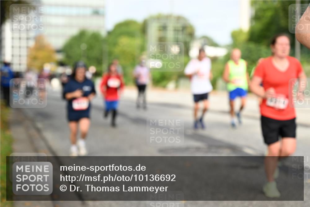 06.09.2026 - CURREX Alsterlauf Dr. Thomas Lammeyer http://msf.ph/oto/10136692 06.09.2026 10:01:54 Laufen  meine-sportfotos.de
