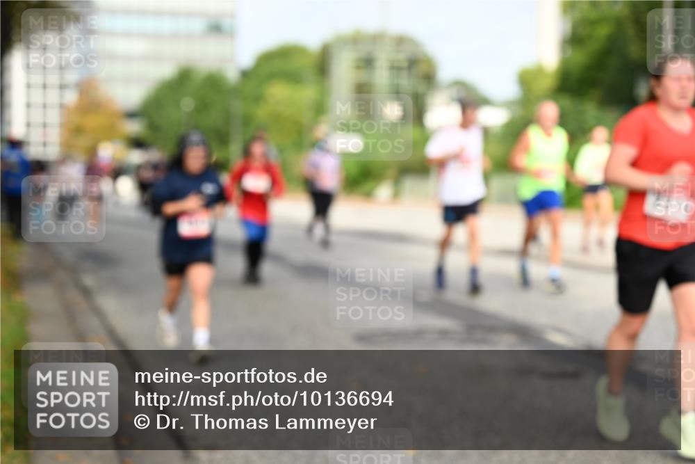 06.09.2026 - CURREX Alsterlauf Dr. Thomas Lammeyer http://msf.ph/oto/10136694 06.09.2026 10:01:54 Laufen  meine-sportfotos.de