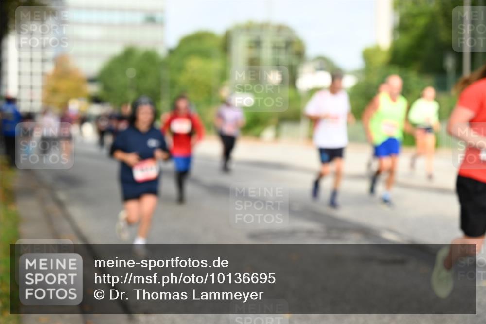 06.09.2026 - CURREX Alsterlauf Dr. Thomas Lammeyer http://msf.ph/oto/10136695 06.09.2026 10:01:54 Laufen  meine-sportfotos.de