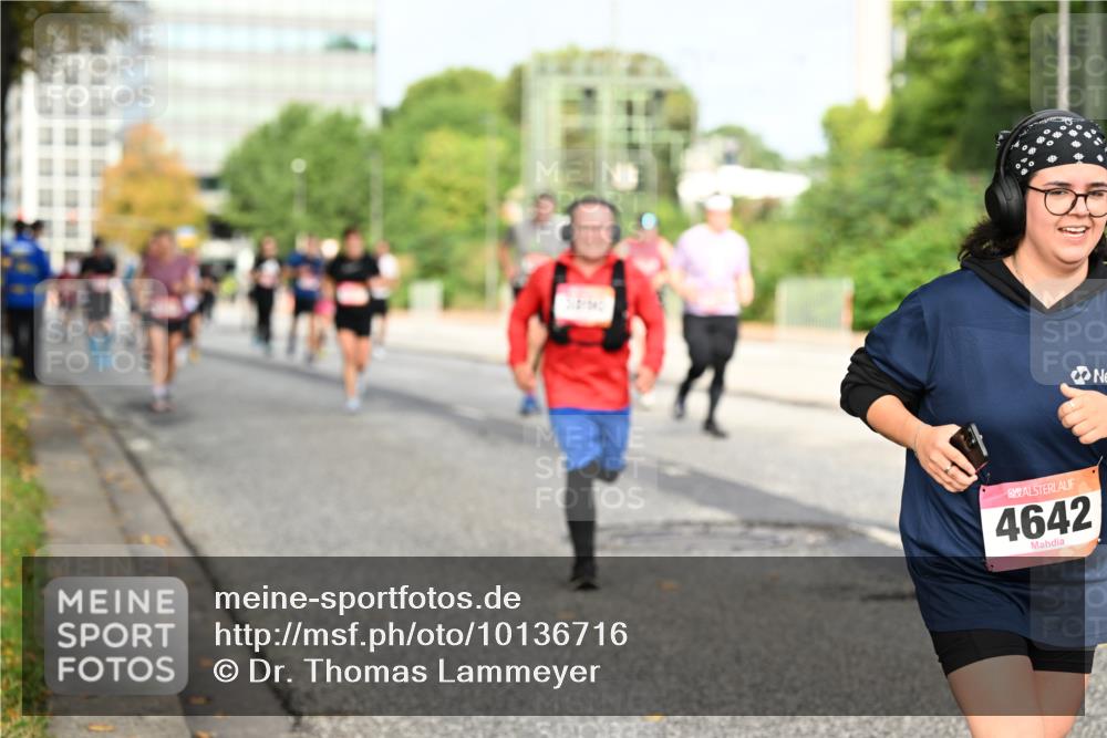 06.09.2026 - CURREX Alsterlauf Dr. Thomas Lammeyer http://msf.ph/oto/10136716 06.09.2026 10:01:56 Laufen 4642 meine-sportfotos.de