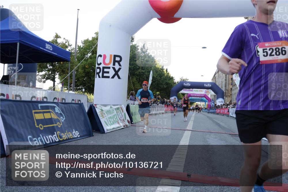 06.09.2026 - CURREX Alsterlauf Yannick Fuchs http://msf.ph/oto/10136721 06.09.2026 09:44:51 Ziel 2442, 2452, 2610, 3226, 3671, 3802, 3803, 4039, 4128, 5286, 8264 meine-sportfotos.de