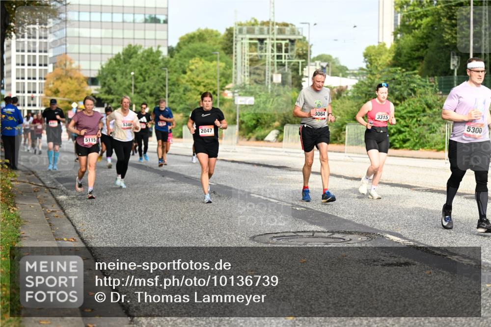 06.09.2026 - CURREX Alsterlauf Dr. Thomas Lammeyer http://msf.ph/oto/10136739 06.09.2026 10:01:58 Laufen 5115, 5349, 2047, 3064, 3315, 5300 meine-sportfotos.de