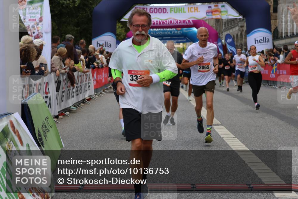 06.09.2026 - CURREX Alsterlauf Strokosch-Dieckow http://msf.ph/oto/10136753 06.09.2026 09:58:54 Ziel 2017, 2065, 2244, 2711, 3078, 3313, 3323, 3691, 4048, 4080, 4081, 4299, 4605, 4779, 5100, 5557, 5661, 6111, 6311 meine-sportfotos.de