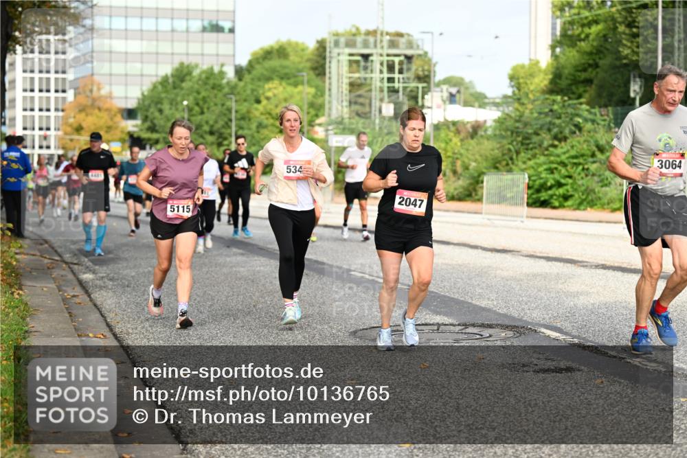 06.09.2026 - CURREX Alsterlauf Dr. Thomas Lammeyer http://msf.ph/oto/10136765 06.09.2026 10:02:00 Laufen 4481, 5115, 534, 2047, 3064 meine-sportfotos.de