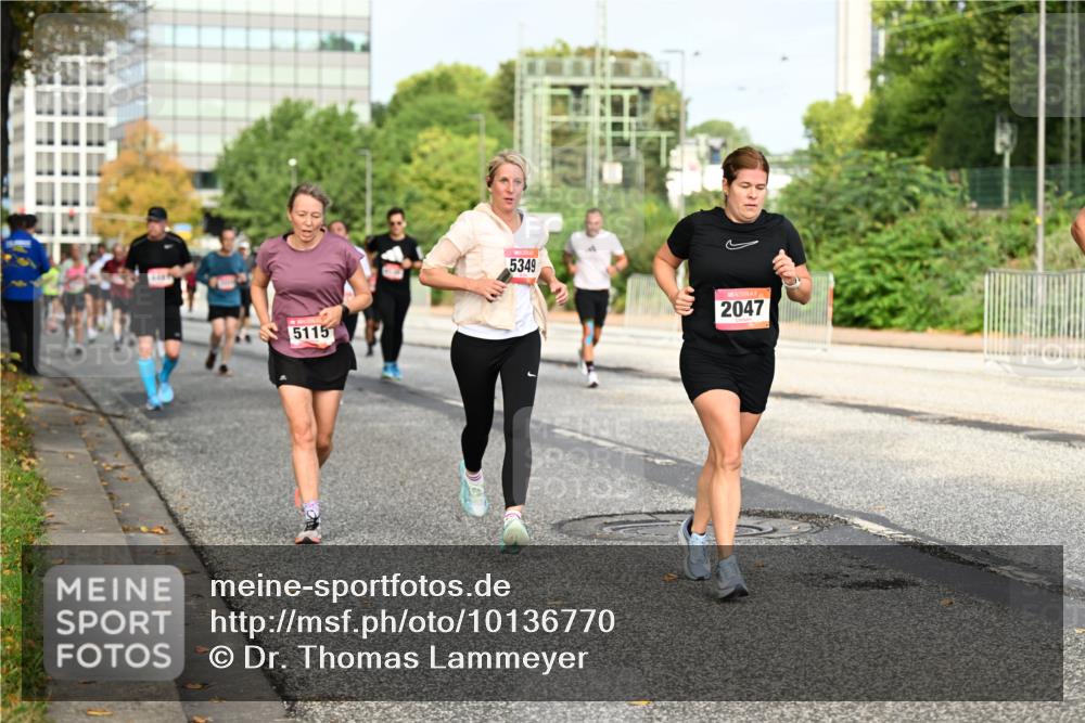 06.09.2026 - CURREX Alsterlauf Dr. Thomas Lammeyer http://msf.ph/oto/10136770 06.09.2026 10:02:00 Laufen 5115, 5349, 2047 meine-sportfotos.de