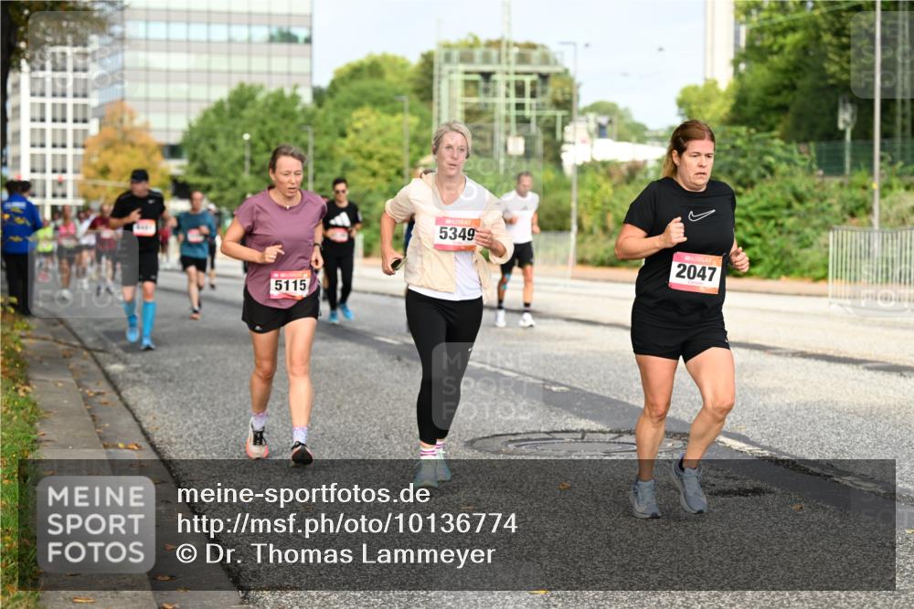 06.09.2026 - CURREX Alsterlauf Dr. Thomas Lammeyer http://msf.ph/oto/10136774 06.09.2026 10:02:01 Laufen 5115, 5349, 2047 meine-sportfotos.de