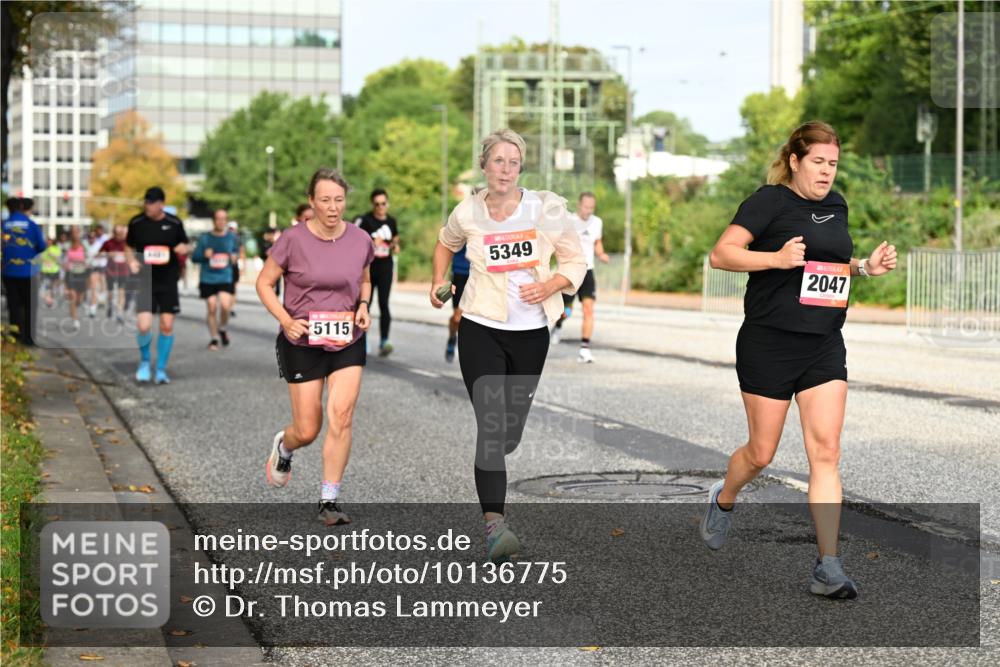 06.09.2026 - CURREX Alsterlauf Dr. Thomas Lammeyer http://msf.ph/oto/10136775 06.09.2026 10:02:01 Laufen 5115, 5349, 2047 meine-sportfotos.de