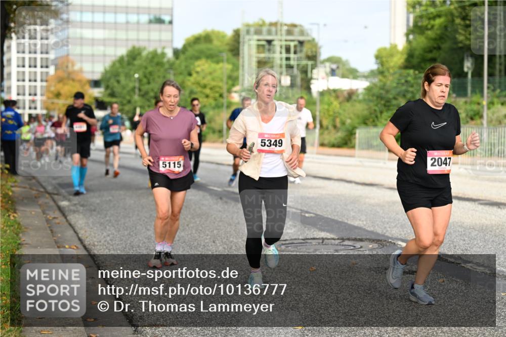 06.09.2026 - CURREX Alsterlauf Dr. Thomas Lammeyer http://msf.ph/oto/10136777 06.09.2026 10:02:01 Laufen 5115, 5349, 2047 meine-sportfotos.de
