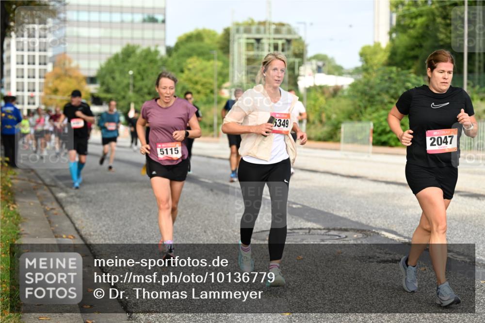 06.09.2026 - CURREX Alsterlauf Dr. Thomas Lammeyer http://msf.ph/oto/10136779 06.09.2026 10:02:01 Laufen 5115, 5349, 2047 meine-sportfotos.de
